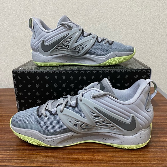 Nike KD 15 TB Wolf Grey Volt Lime DO9826-001 Men's Shoes Size 11.5 - Picture 2 of 5